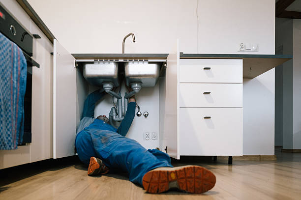 Professional Leak Detection technician working in Prairie Grove, IL
